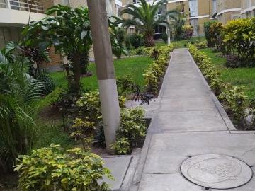 SE VENDE BONITO DEPARTAMENTO EN SURCO JUNTO A CENTRO COMERCIAL