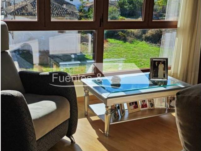 Se vende bonito piso en Baza