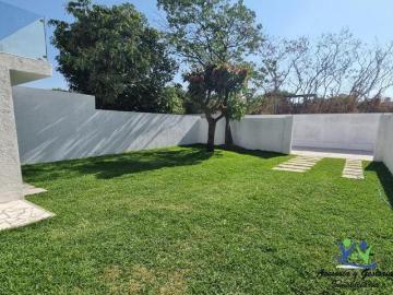 SE VENDE BONITA CASA NUEVA CON AMPLIO JARDIN ESPACIO FUTURA ALBERCA CUAUTLA MOR