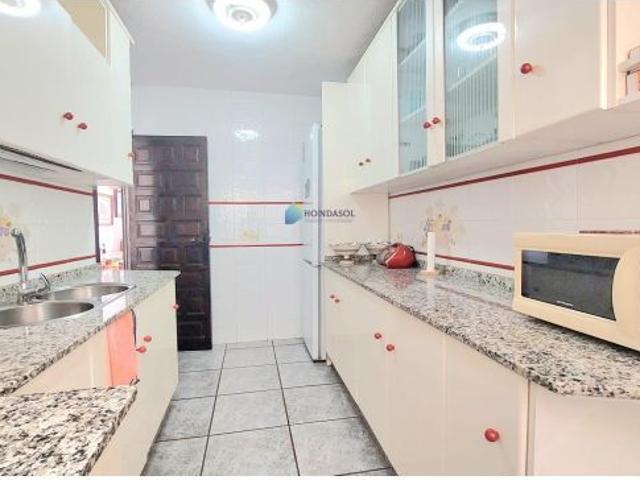 Se vende bungalow 1ª linea en Playa Honda. 1ª planta de 3 dormitorios, 2 baños. Playa Honda