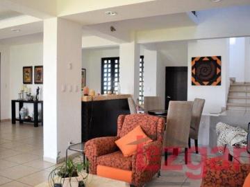 Se vende casa en Lomas de Cocoyoc