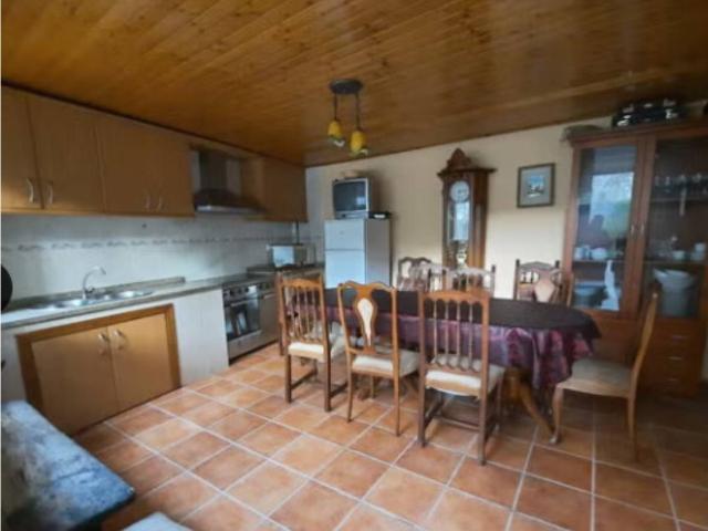 Se vende casa a 5 minutos de O Carballiño