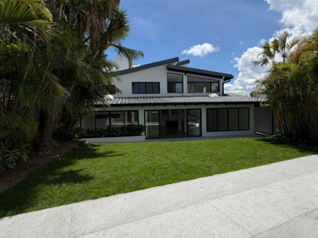 Se vende casa a estrenar 417m2/4h+s/4.5b+s/4p/El Cafetal