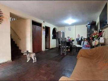 SE VENDE CASA A PRECIO TERRENO 2 PISOS REMODELAR 91m2 DE TERRENO PARAMETRO 8 PISOS
