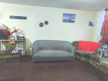 SE VENDE CASA A PRECIO TERRENO 2 PISOS REMODELAR 91m2 DE TERRENO PARAMETRO 8 PISOS