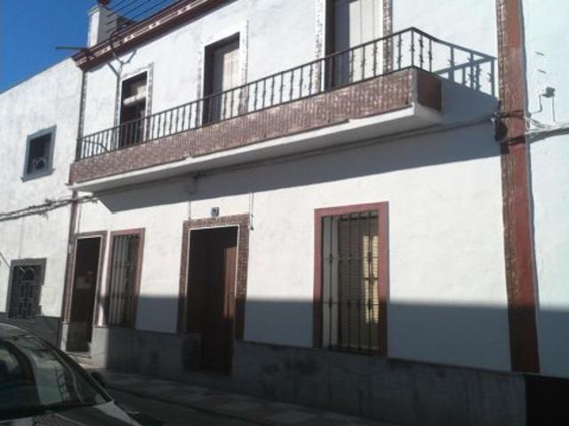 Se vende Casa Adosada OKUPADA en Umbria 57 Peñarroya Pueblonuevo, Córdoba