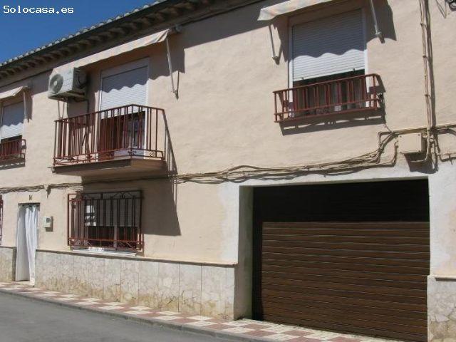 Se vende Casa Adosada OKUPADA en Calle Calle Argentina 14 Santa Fe, Granada