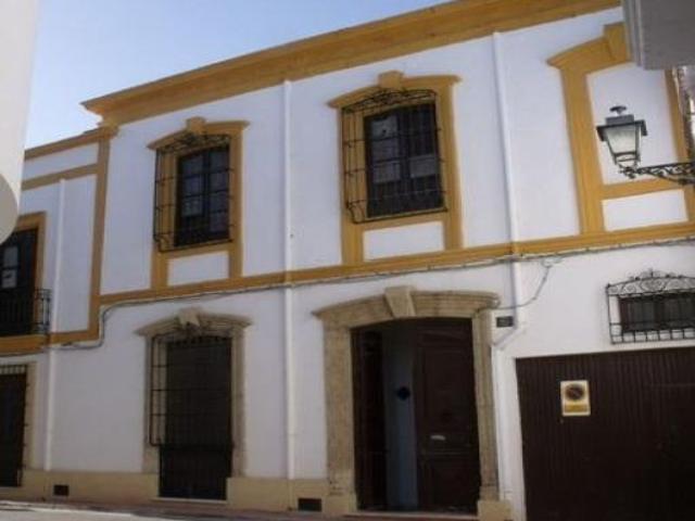 Se vende Casa Adosada OKUPADA en Calle Calle Leonardo Ortega 6 Bentarique, Almería