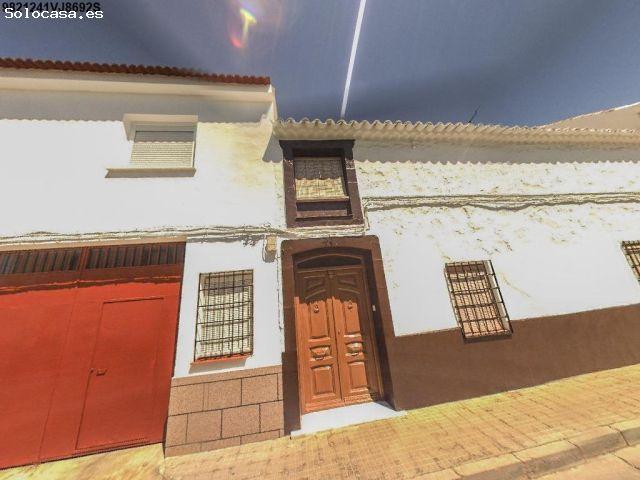 Se vende Casa Adosada OKUPADA en Calle Calle Pasion 19 Campo de Criptana, Ciudad Real