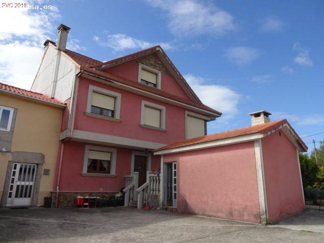 Se vende Casa Adosada OKUPADA en Lugar Campara 1 Ponteceso, A Coruña