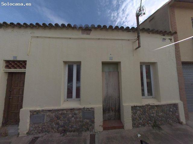 Se vende Casa Adosada OKUPADA en Montbo 9 11 13 Girona, Girona