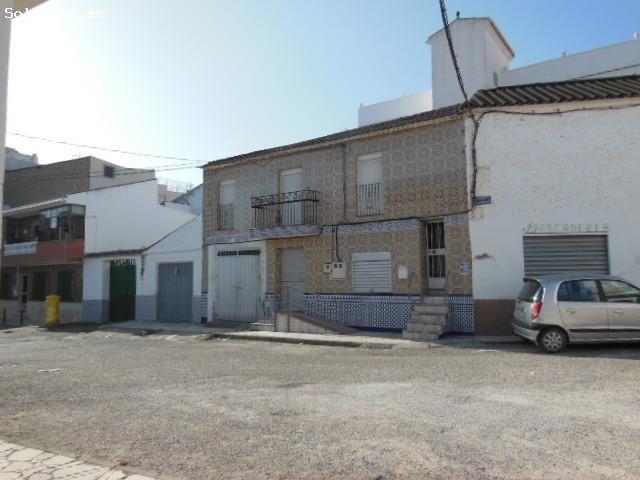 Se vende Casa Adosada OKUPADA en Plaza Plaza Ayuntamiento 24 Láchar, Granada