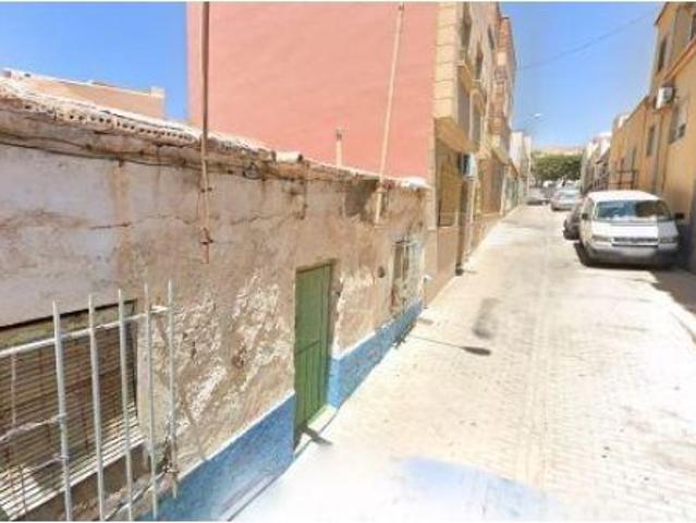 Se vende casa Adosada OKUPADA en San Antonio10 Adra, Almería