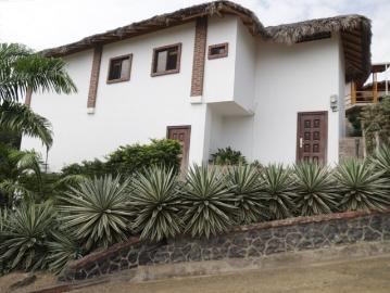 Se Vende Casa Cerca del Mar en Puerto Lopez