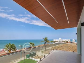 Se Vende Casa Cerca del Mar y Frente al Mar en Ciudad del Mar Manta