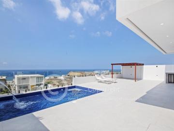 Se Vende Casa Cerca del Mar y Frente al Mar en Santa Marianita Manta
