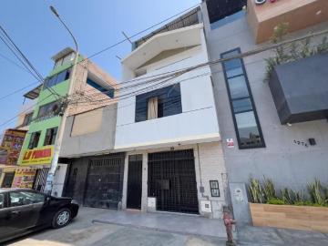 SE VENDE CASA COMERCIAL EN AVENIDA CARABAYLLO