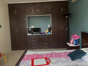 Se vende casa comercial en cdla. Las brisas