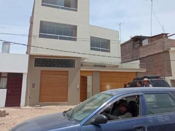 Se vende casa comercial en semi rural pachacutec