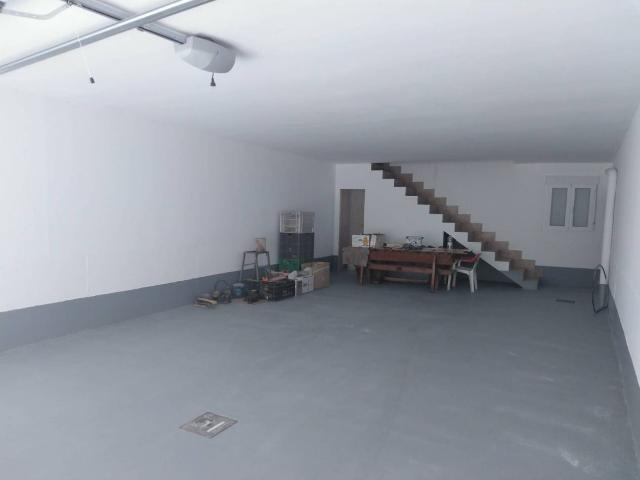 Se vende casa con terraza en Aniñon
