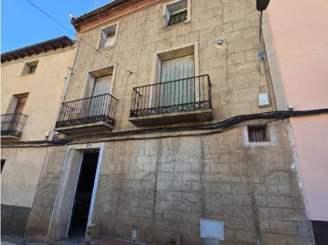 Se vende casa con corral en Cosuenda