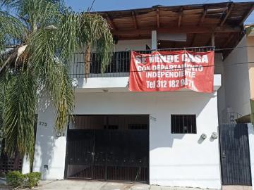 Se vende Casa con departamento independiente en Lomas de Circunvalación