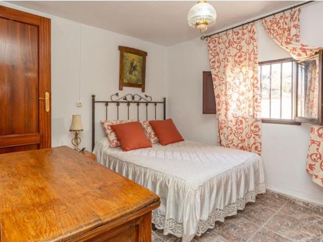 Se vende casa con encanto en el centro de La Peza