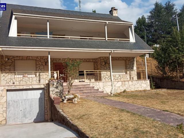 SE VENDE CASA CON PARCELA EN MATARROSA