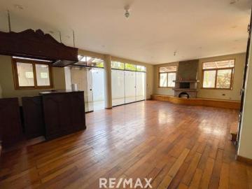 SE VENDE CASA DE CUATRO PISOS