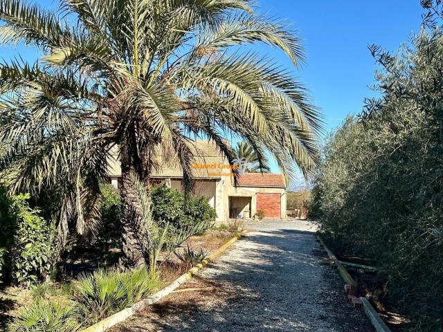 SE VENDE CASA DE CAMPO A 1 MINUTO DE PARTIDA LA HOYA !