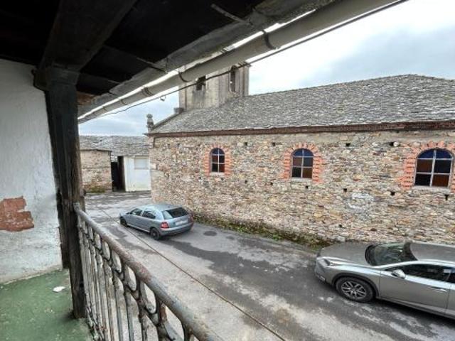 SE VENDE CASA DE PIEDRA CON TERRENO EN IGLESIA DE CAMPO