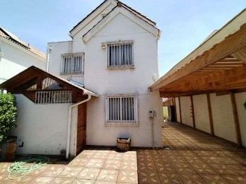 Se Vende Casa de Tres Pisos En Condominio Cumbre De Nos 5 dormitorios 124.00 m2