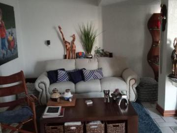 SE VENDE CASA DE TRES RECAMARAS EN AV. DE LA RAZA