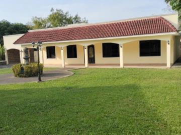 SE VENDE CASA DE UN PISO CON TERRENO DE 1000 M2 EN FRAC SANTA CECILIA PAPANTLA