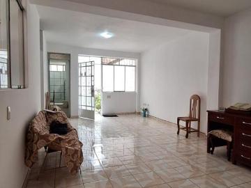 Se vende casa de 1 Piso En Urb. Lucyana