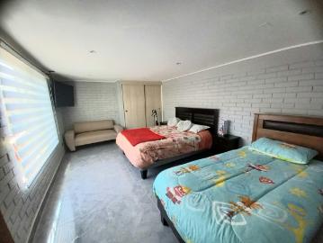 Se vende casa de 2 pisos 6d 2b 1e remodelada con r | 6 dormitorios por 177000. 00 en Maipú