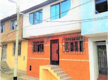 Se Vende Casa De 3 Pisos Doble Frente En San Juan De Lurigancho