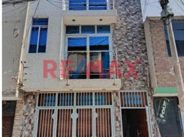 Se Vende Casa De 3 Pisos En Campodónico, Chiclayo. C.HUAMAN