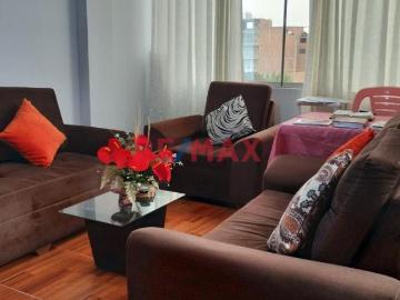 ¡Se Vende Casa De 3 Pisos En Av. El Cortijo, Urb. Las Flores De San Isidro!