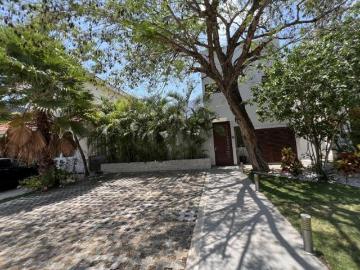Se vende casa de 3 recamaras con alberca y jardín en Playa Magna, Playa del Carmen