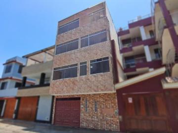 Se Vende Casa de 4 pisos con 350 m2 y cochera en La Perla Callao