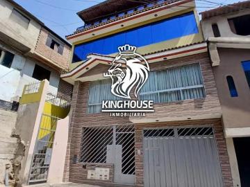 SE VENDE CASA DE 4 PISOS, AV.JOSE CARLOS MARIATEGUI CERCA DEL COLEGIO LIMATAMBO