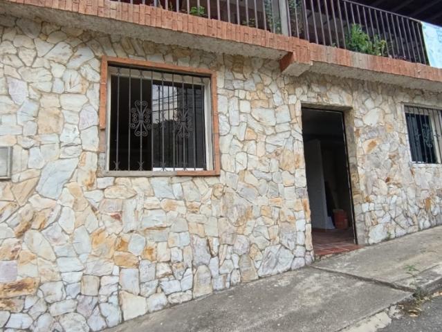 SE VENDE CASA EN MENDOZA FRIA, VE22 060SRT ACEG