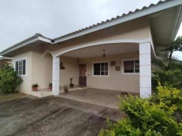 Se Vende Casa en Mirador del Bosque, Las Tablas