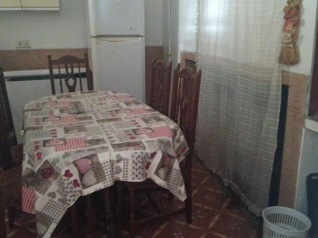 SE VENDE CASA EN ALGUAZAS