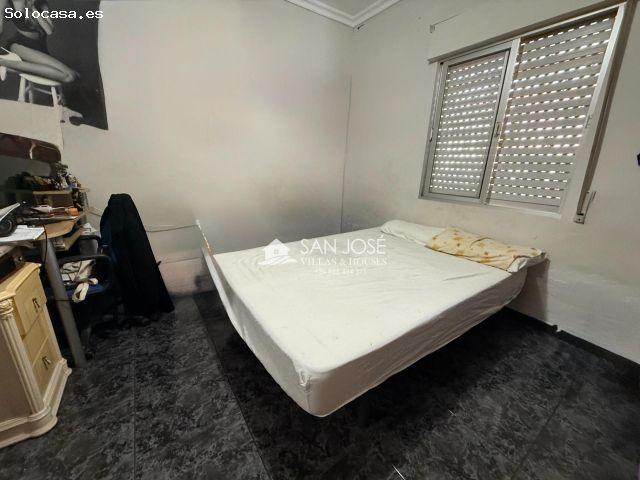SE VENDE CASA EN ASPE CON TERRAZA Y TODO EXTERIOR