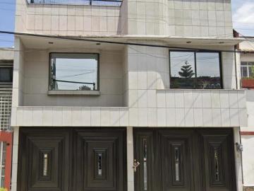 SE VENDE CASA EN COLONIA LA ESTRELLA