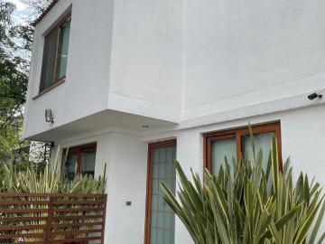 SE VENDE CASA EN CONDOMINIO