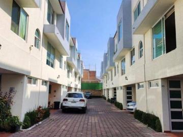 SE VENDE CASA EN CONDOMINIO EN COAPA