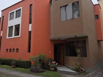 Se vende casa en condominio en Surco cerca al CC El Polo